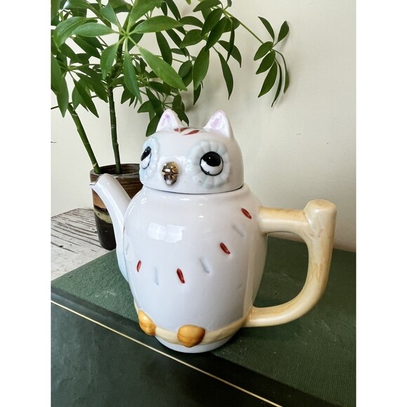 Vintage White Emson 5” Tall Ceramic Gold Nose Owl Teapot Taiwan 8 Oz - Picture 2 of 6